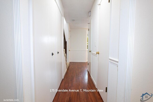 Building Photo - 175 Evandale Ave