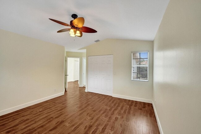 Building Photo - 949 Jade Ct