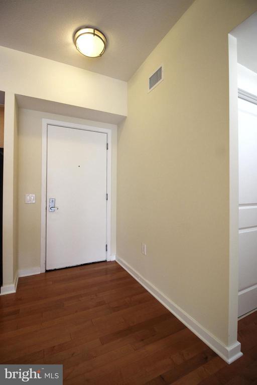Building Photo - 475 K St NW