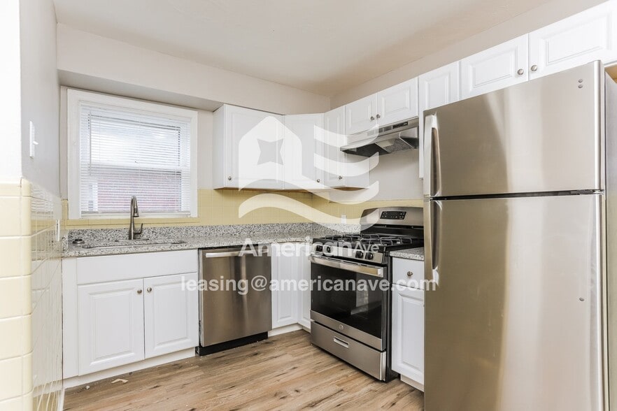 Building Photo - 6905 Raymond Ave