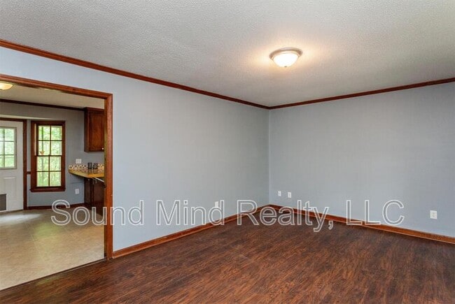 Building Photo - 1012 Windward Psge