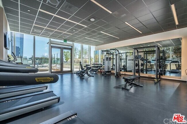 Building Photo - 889 Francisco St