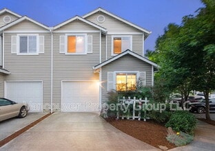 Building Photo - 6001 NE 33rd Cir