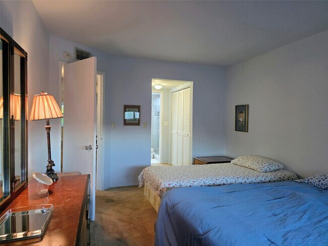 Building Photo - 300 Layne Blvd