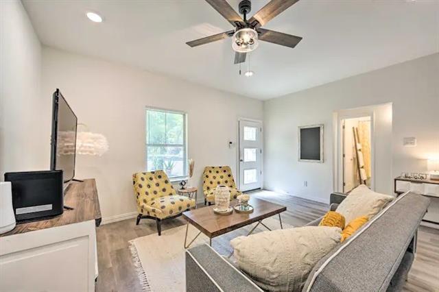 Building Photo - 6150 Shawnee Dr