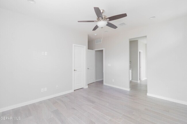 Building Photo - 10608 Hidden Palm Pl