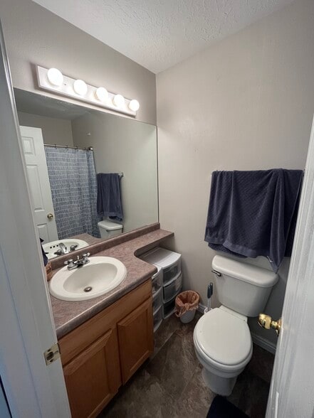 Master Bathroom - 3476 S 200 E
