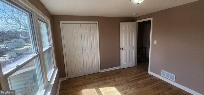 Building Photo - 7915 Eastdale Rd