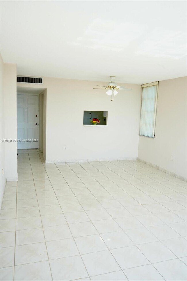 Building Photo - 8000 Harding Ave