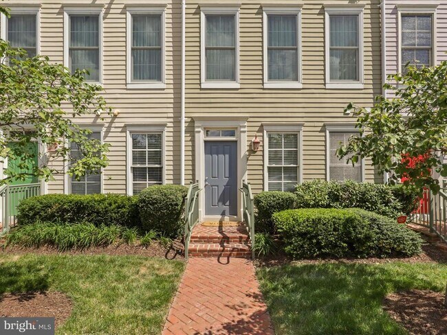 Building Photo - 1115 Cameron St