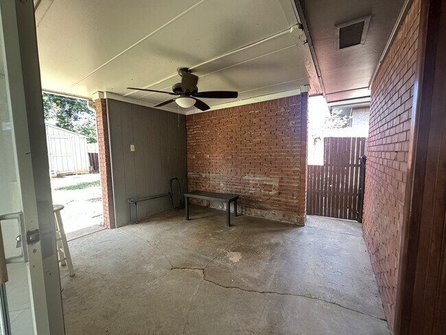 Building Photo - 2628 Keats Pl