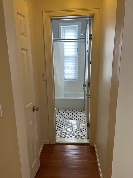 Building Photo - 49 Burbank St