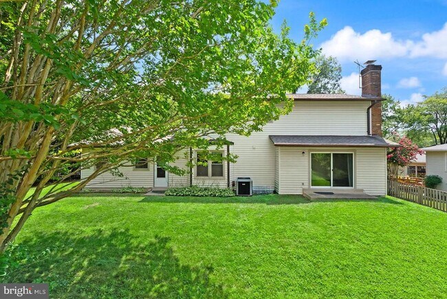 Building Photo - 8902 Huxley Ct