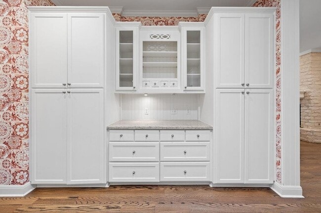 Building Photo - 4 Rock Way Cove