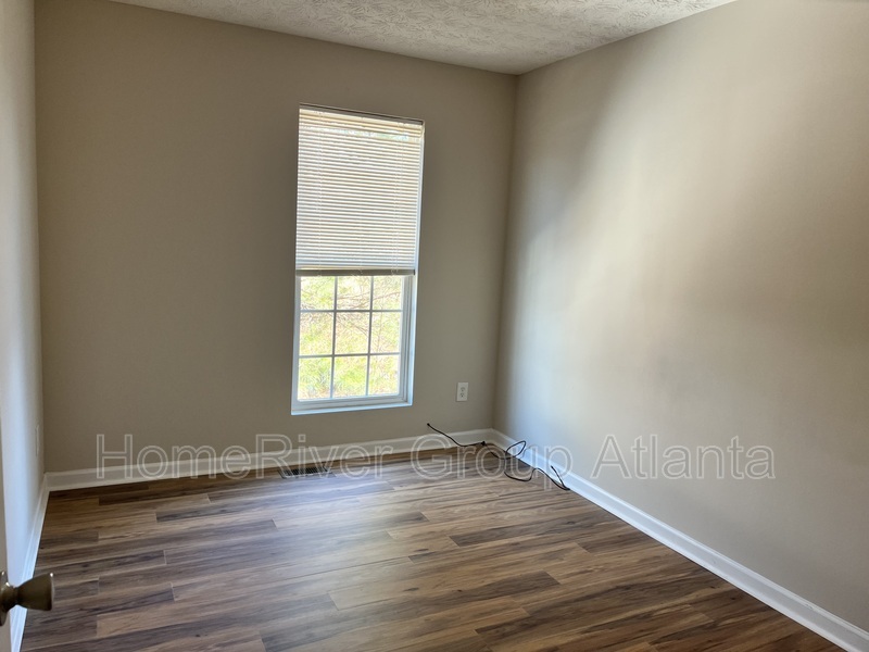 Building Photo - 11424 S Grove Dr