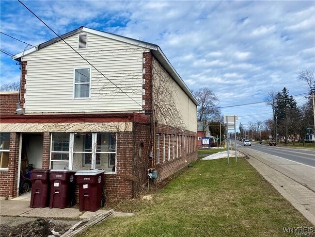 Building Photo - 8698 S Main St