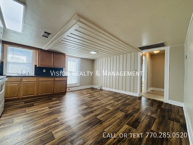 Building Photo - 240 Clem Lowell Rd