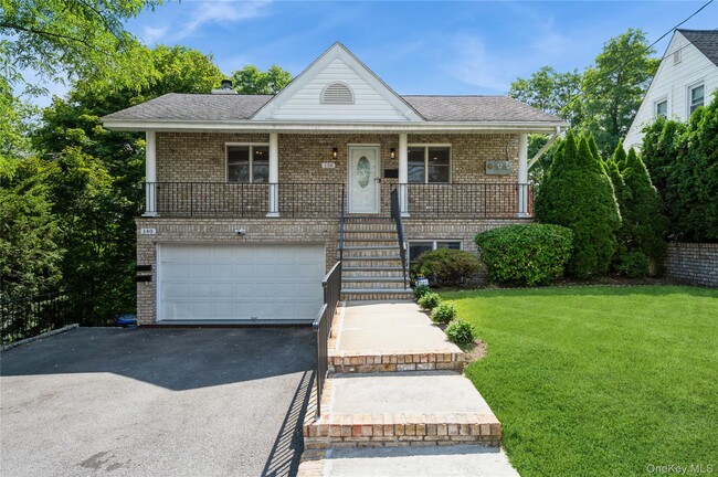 Primary Photo - 138 Woodside Ave