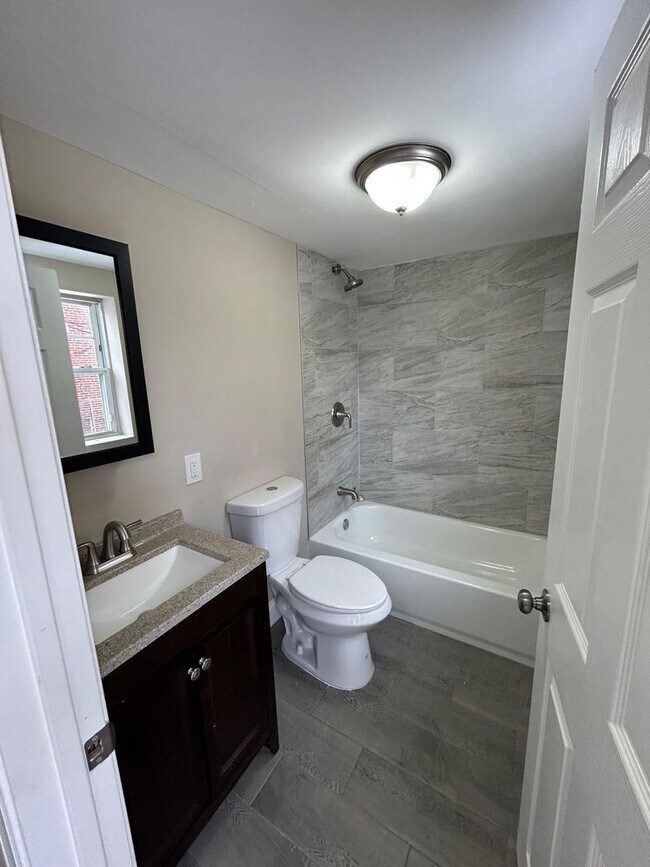 Building Photo - 225 S 62nd St