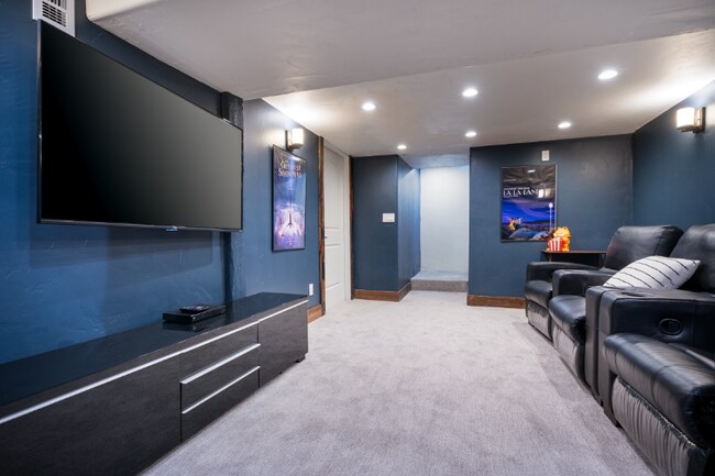 Building Photo - 1815 Lower Valley Rd