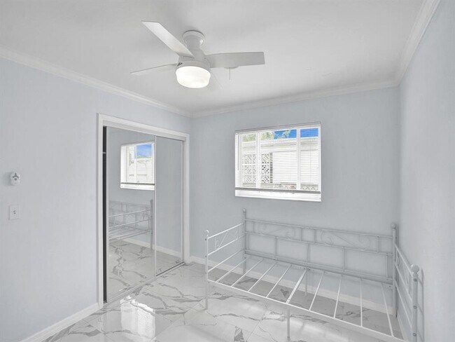 Building Photo - 1814 N 38th Ave