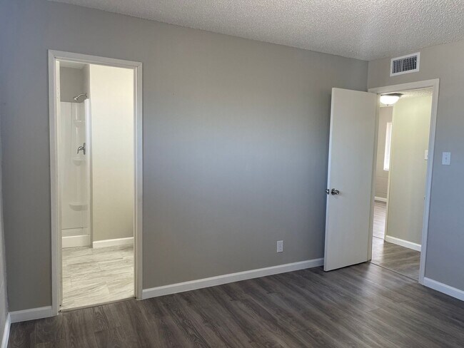 Building Photo - Charming 3-Bedroom Home Near UNLV & the Strip