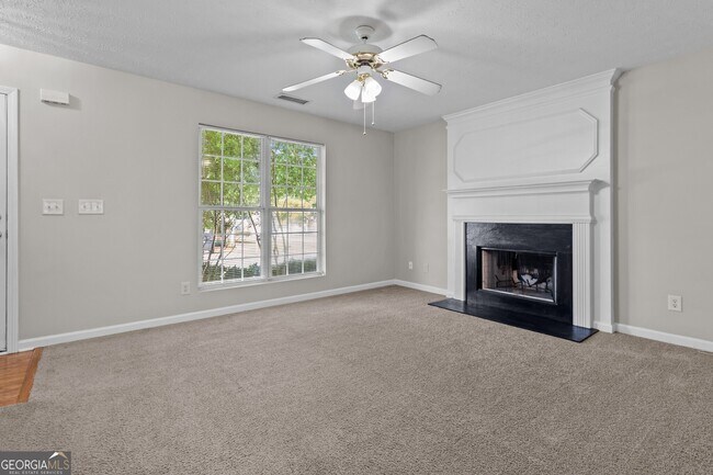 Building Photo - 2284 Oakland Spring Dr