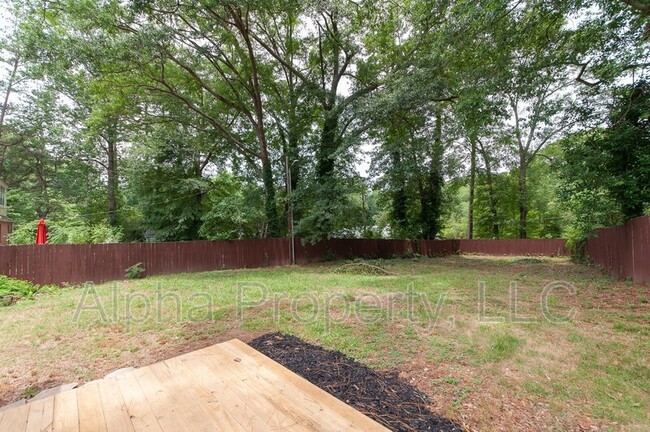 Building Photo - 107 Briarwood Rd