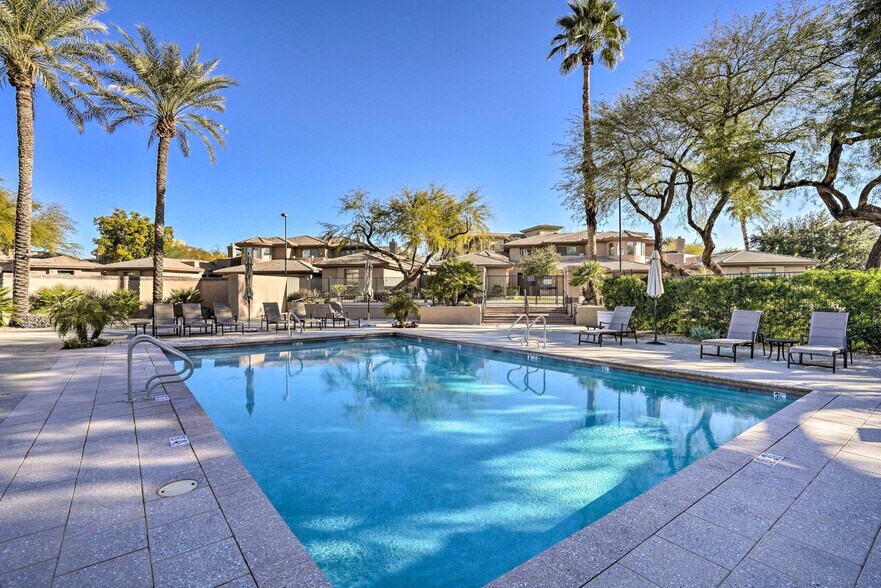 Building Photo - 15240 N Clubgate Dr