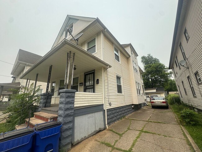 Building Photo - 6909 Worley Ave