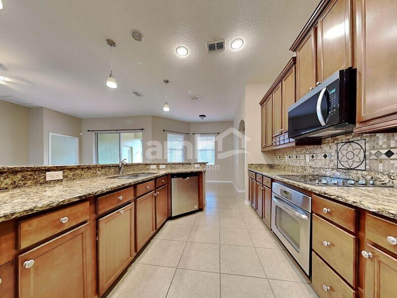 Building Photo - 5402 Coral Shell Way