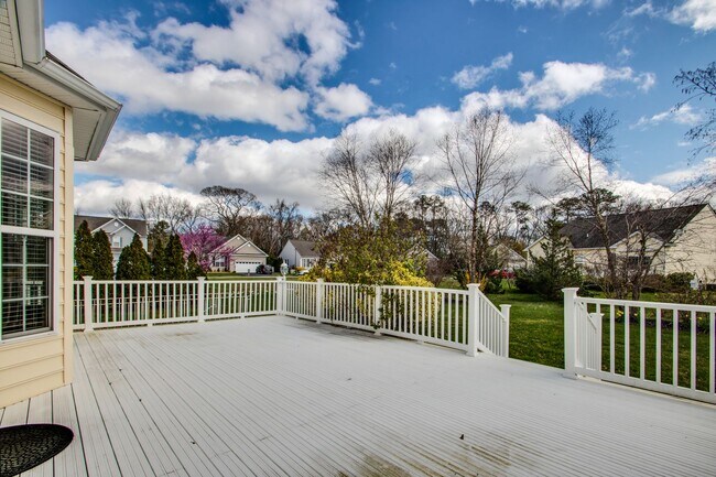 Building Photo - Single family - unfurnished - YEAR ROUND rental - Villages of Old Landing