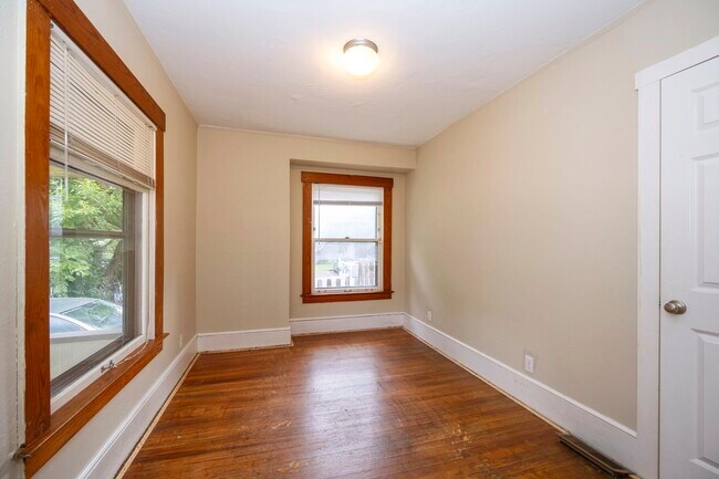 Building Photo - 201 Koch Ave