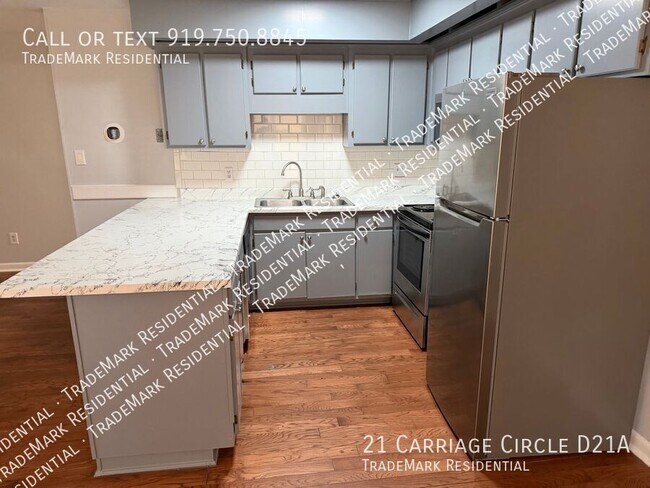 Building Photo - 21 Carriage Cir