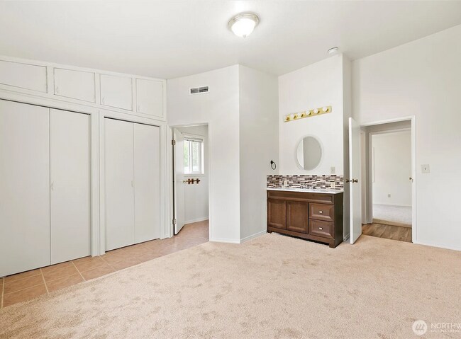 Building Photo - Ruth Duplex Unit A