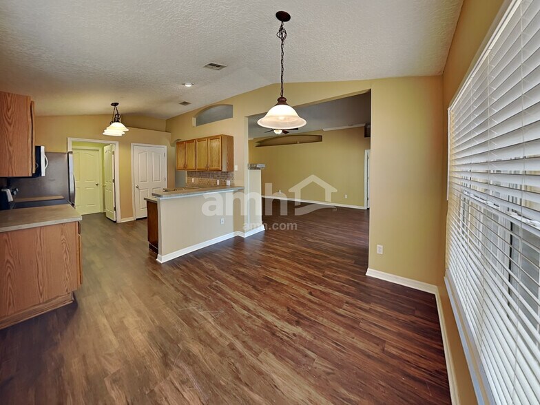 Building Photo - 30742 Pga Dr