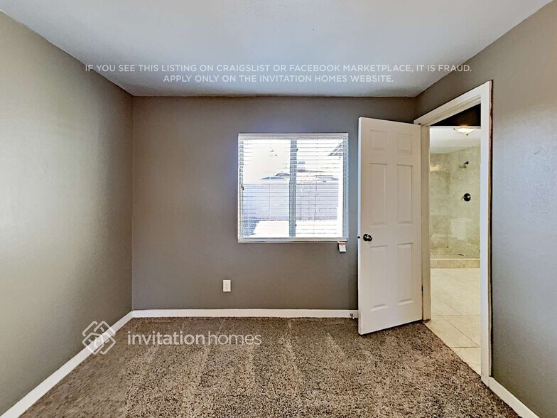 Building Photo - 3502 E Blanche Dr