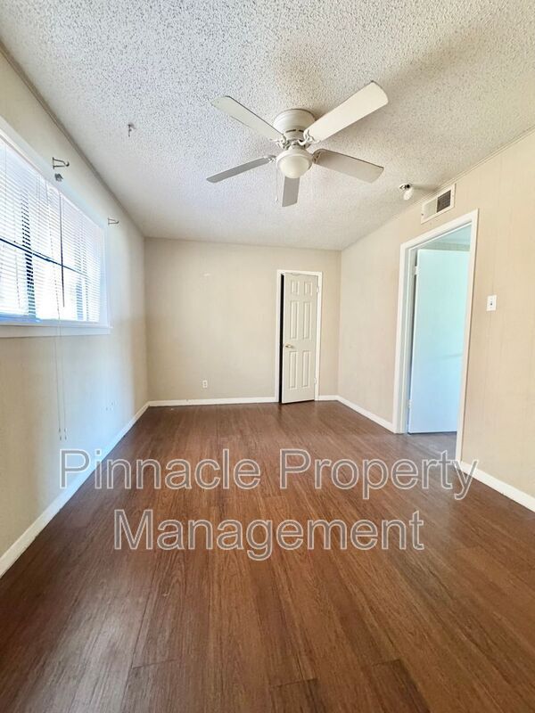 Building Photo - 2409 W Avenue N