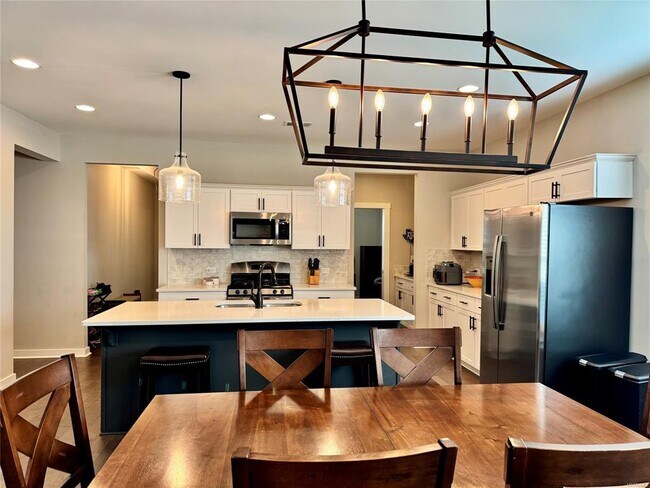 Building Photo - 275 Hedgefield Dr