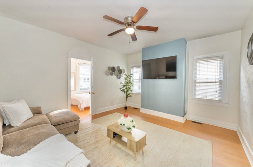 Building Photo - 45 Essex Ave