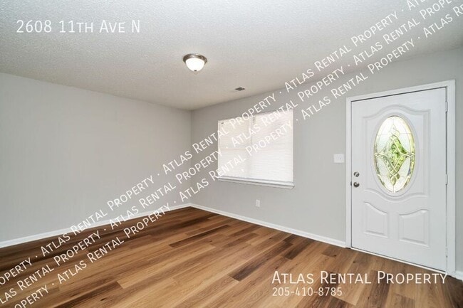 Building Photo - 2608 11th Ave N