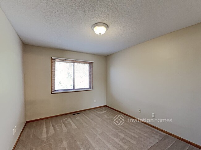Building Photo - 23541 Birch Cir