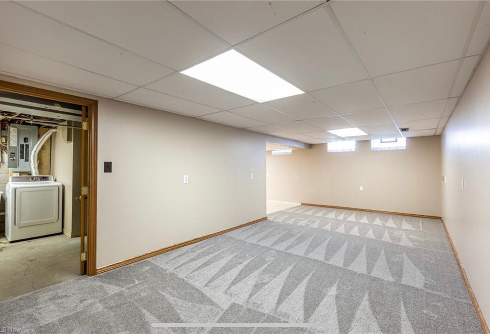 Building Photo - 4477 Hialeah Dr