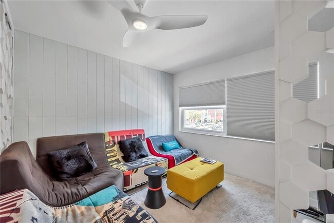 Building Photo - 224 6th Ave N