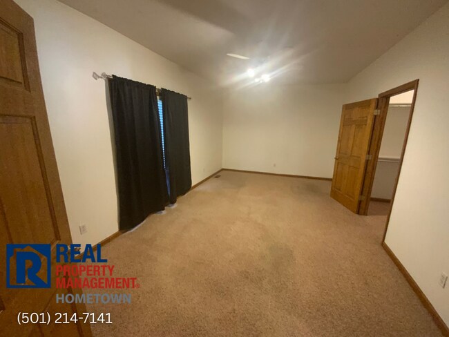 Building Photo - 3505 Cougar Lk Rd