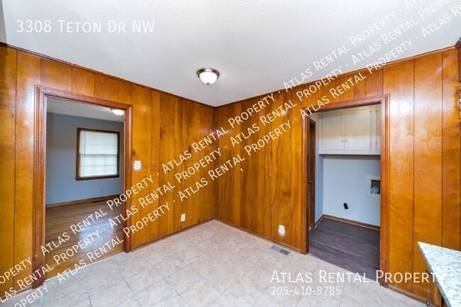 Building Photo - 3308 Teton Dr NW