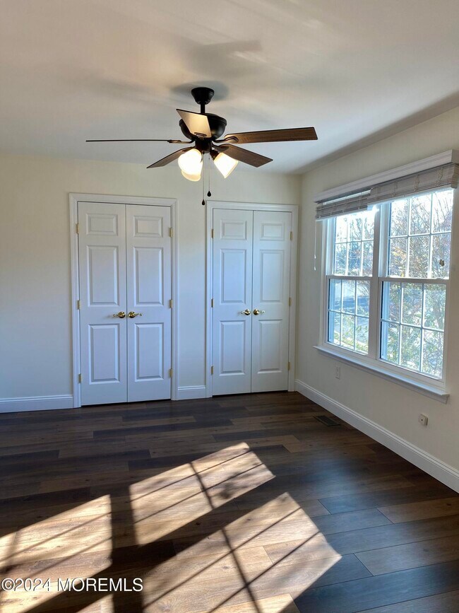 Building Photo - 66 Holly Dr