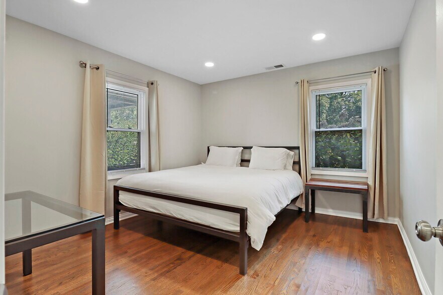 Building Photo - 500 W Pacific Ave