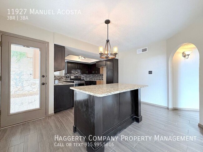 Building Photo - 11927 Manuel Acosta Dr