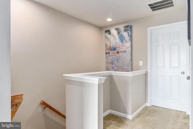 Building Photo - 2372 Battery Hill Cir